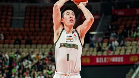 大乐透期号专家推荐：新疆VS南京质合分析